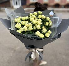 Букет Белые кустовые розы Солинеро в Верхней Пышме