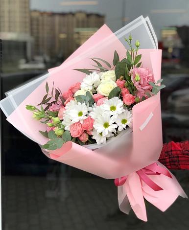 Букет цветов из: Розы, Лизиантусы и Хризантемы в Верхней Пышме